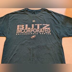 Philadelphia Eagles Blitz T-Shirt Vintage 90’s
Men’s Large Polo Vintage